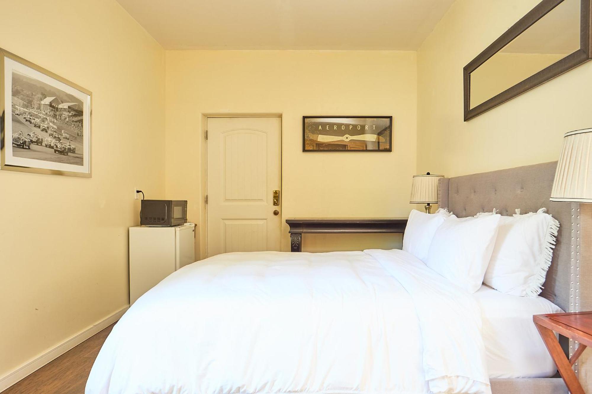 Homestay Beverly Hills Spanish Los Angeles
