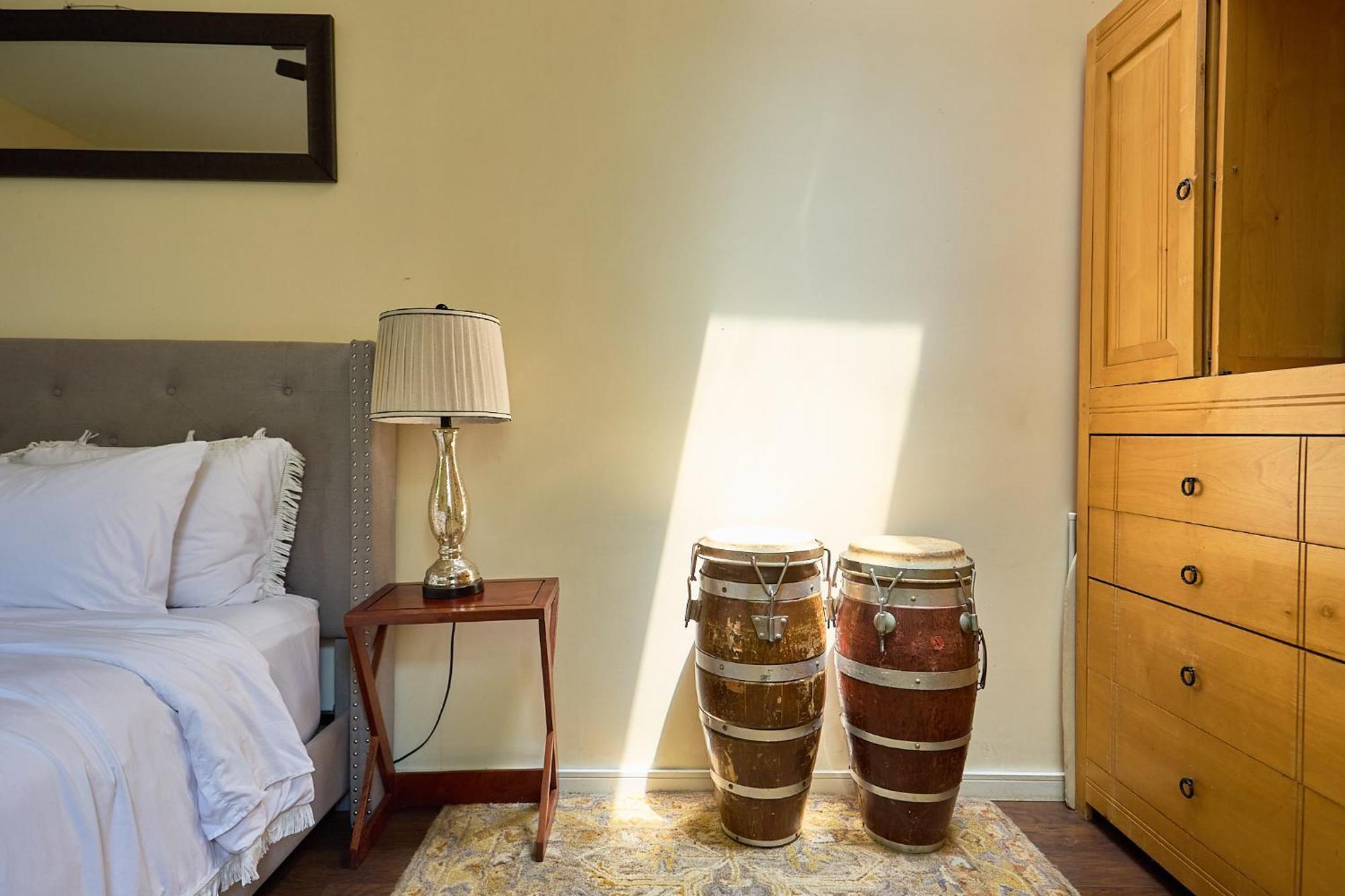 Homestay Beverly Hills Spanish Los Angeles