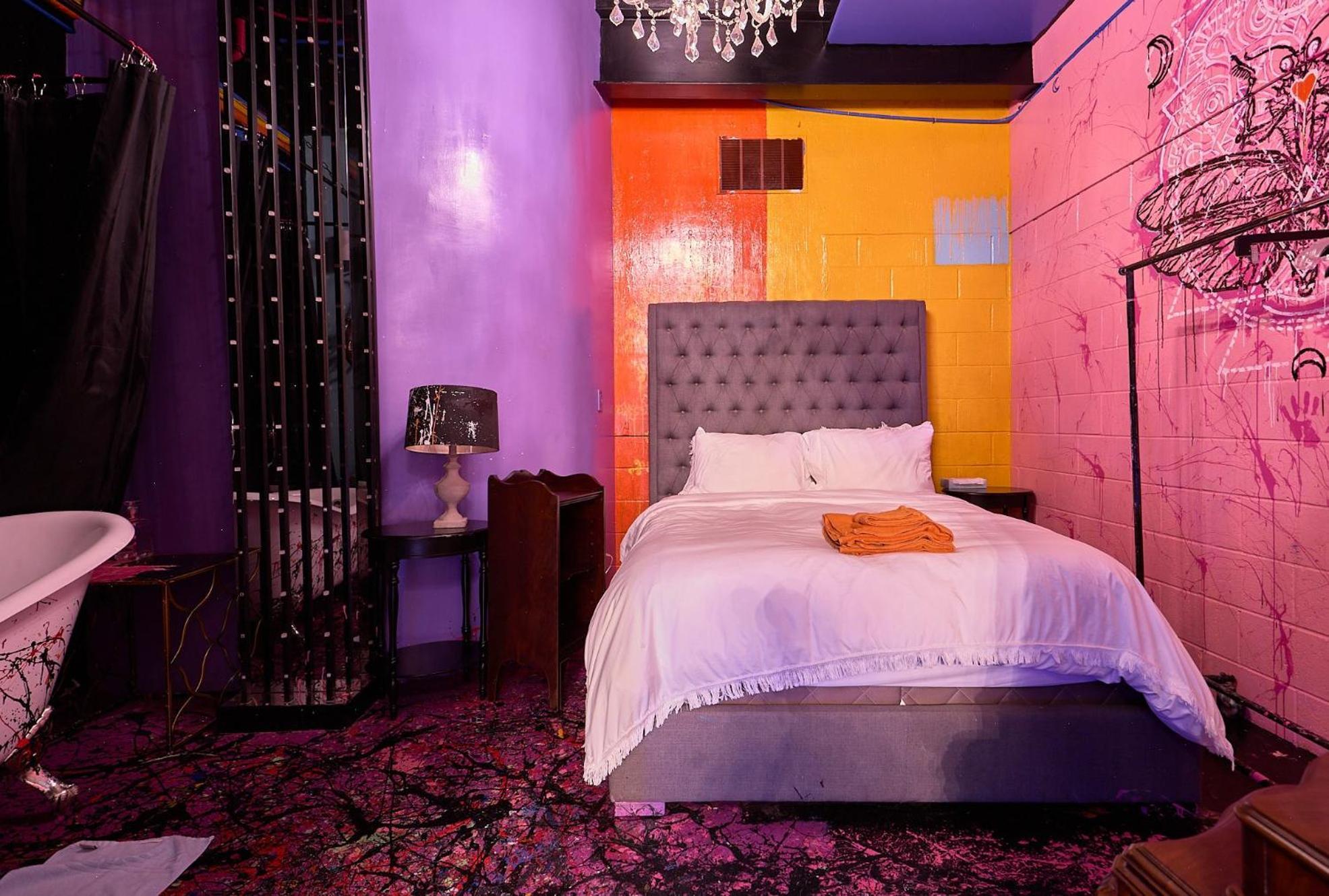 Homestay Beverly Hills Spanish Los Angeles
